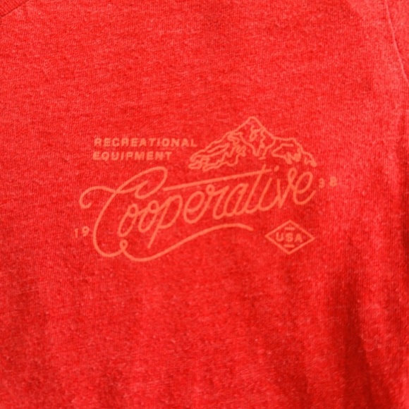 REI Recreational Equipment Cooperative v-neck  Women t-shirt short sleeve sz Sm - Picture 3 of 12